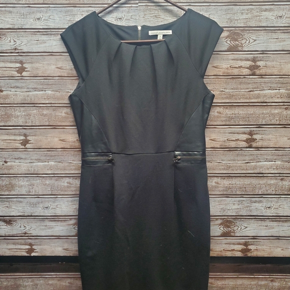 Cynthia Steffe Elegant Black Mini Dress - Picture 1 of 4